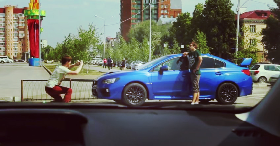 ¿Y si pudieras cambiar el color de tu coche con un mando a distancia?