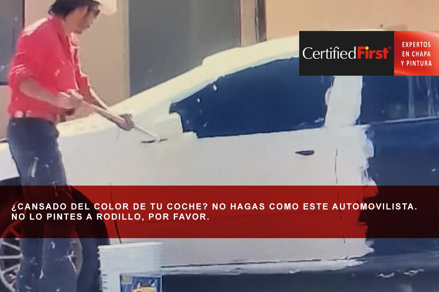 ¿Cansado del color de tu coche? No hagas como este automovilista. No lo pintes a rodillo, por favor.